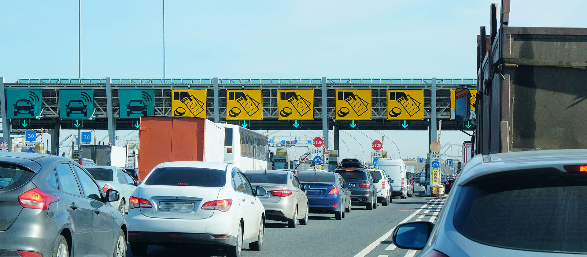 Highway traffic at tollway