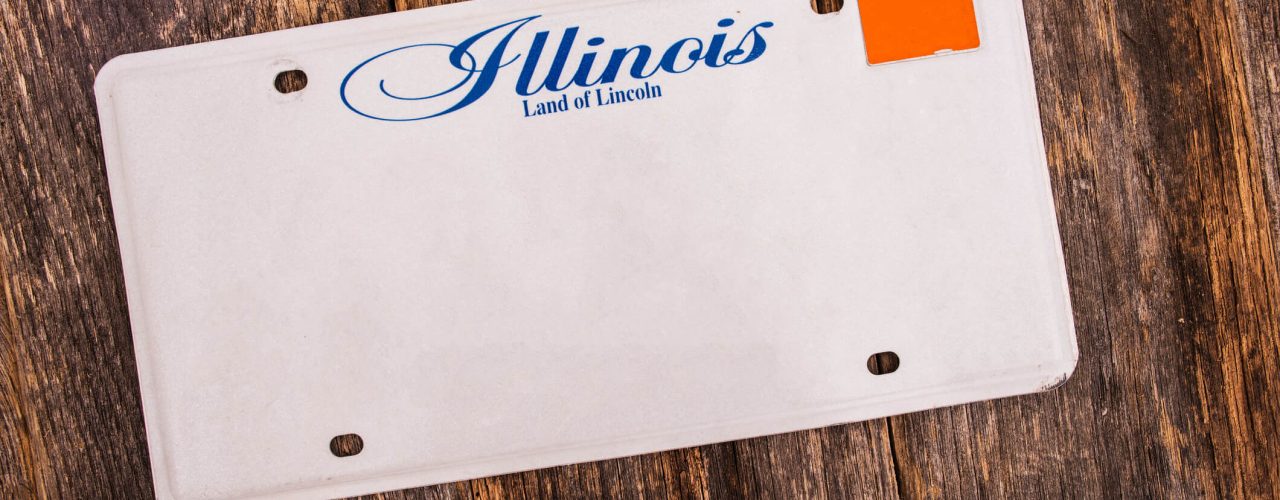 A blank Illinois license plate.